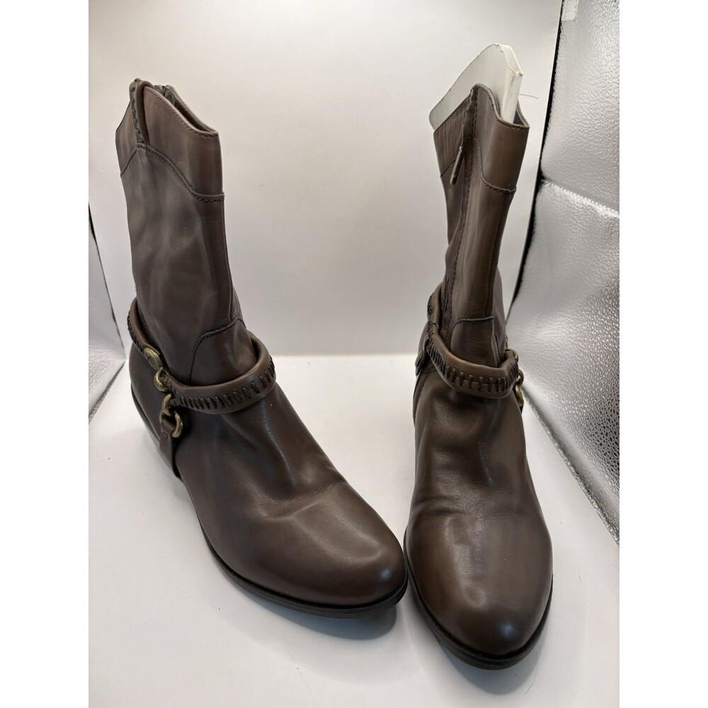 B Makowsky Brown Leather Western Style Riding Boots Size 8.5M